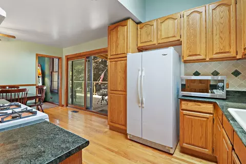 608 N Harrison St, Algonquin, IL 60102 photo 4
