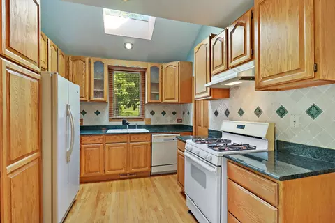 608 N Harrison St, Algonquin, IL 60102 photo 3