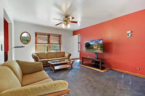 608 N Harrison St, Algonquin, IL 60102 photo 6