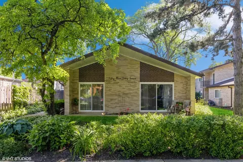 5967 N East Circle Ave #1C, Chicago, IL 60631