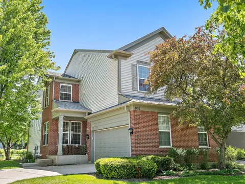931 Elizabeth Dr, Streamwood, IL 60107