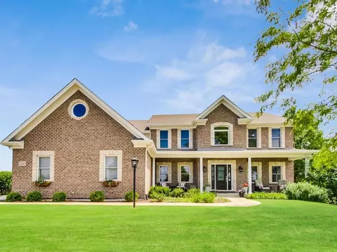7230 Fairway Dr, Yorkville, IL 60560