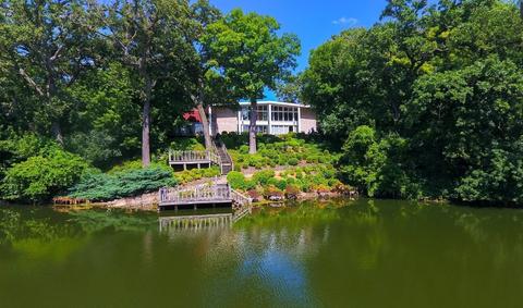 231 W County Line Rd, Barrington Hills, IL 60010
