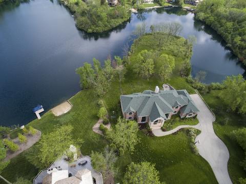 61 Deer Point Dr, Hawthorn Woods, IL 60047
