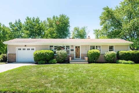 1123 Holmes Pl, Dekalb, IL 60115