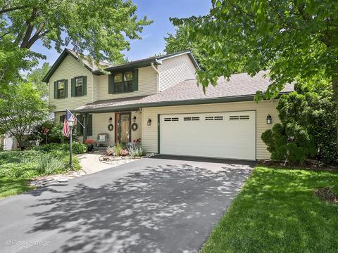 8311 Kelly Ct, Woodridge, IL 60517