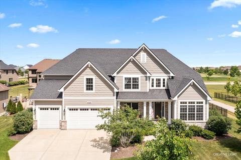 4520 Shumard Ln, Naperville, IL 60564