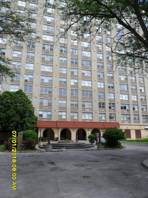 4300 W Ford City Dr #A802, Chicago, IL 60652