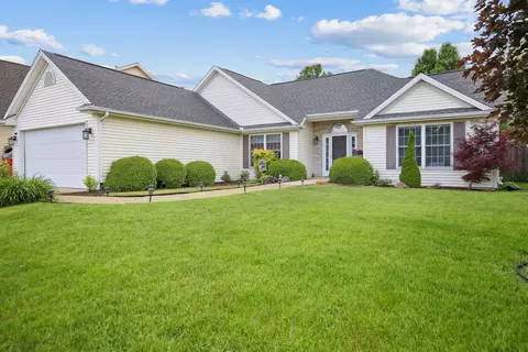 809 Lavender Dr, Savoy, IL 61874