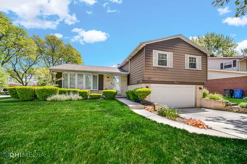 1719 N Mura Ln, Mount Prospect, IL 60056