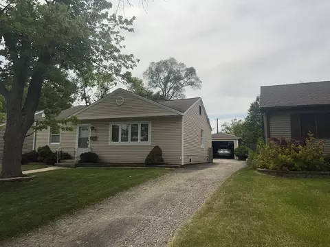 228 N Princeton Ave, Villa Park, IL 60181