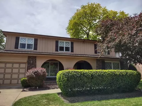 1617 E Campbell St, Arlington Heights, IL 60004
