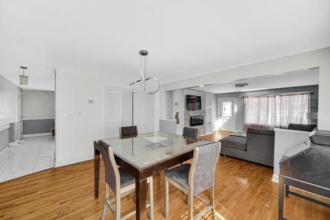 649 E 142nd St, Dolton, IL 60419 photo 5