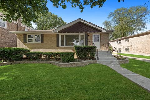 13 E 137th Pl, Riverdale, IL 60827