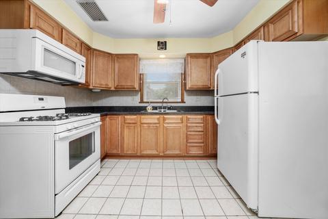 13 E 137th Pl, Riverdale, IL 60827 photo 6
