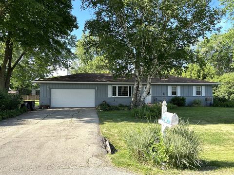 97 W Carol Ave, Cortland, IL 60112