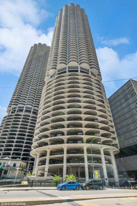 300 N State St #4833, Chicago, IL 60654