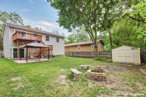 34782 N Oakside Ave, Ingleside, IL 60041