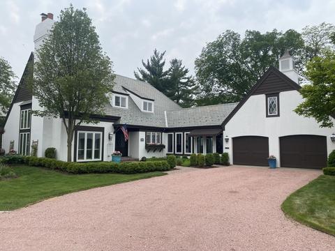 104 Burr Ridge Club Dr, Burr Ridge, IL 60527