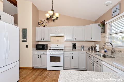 622 Tanglewood Trl, Mchenry, IL 60050 photo 23