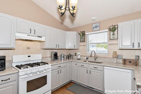 622 Tanglewood Trl, Mchenry, IL 60050 photo 22