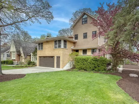 901 N Spring Ave, La Grange Park, IL 60526