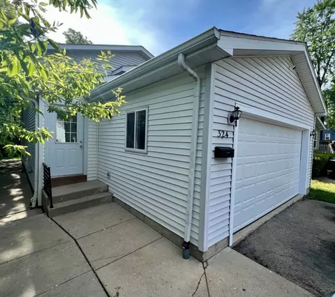 324 Fairlawn Dr, Round Lake Park, IL 60073