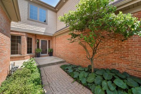 2003 Mackenzie Pl, Wheaton, IL 60187 photo 2