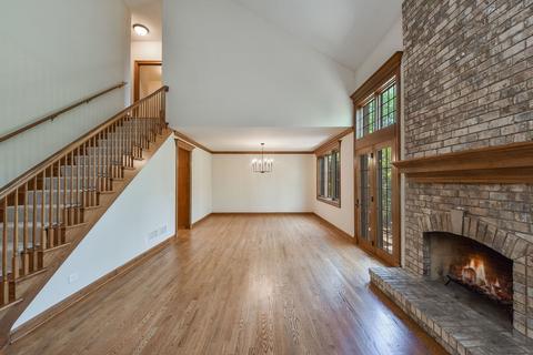 2003 Mackenzie Pl, Wheaton, IL 60187 photo 4