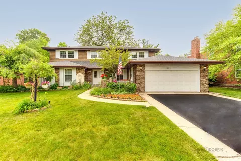 2809 Covert Rd, Glenview, IL 60025