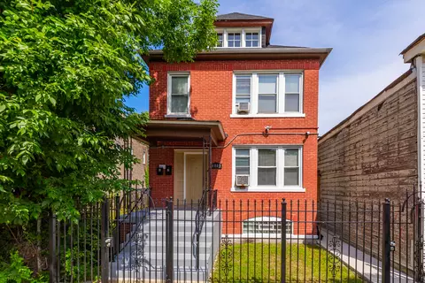 8805 S Escanaba Ave, Chicago, IL 60617