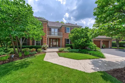 2324 Mohawk Ln, Glenview, IL 60026 photo 2
