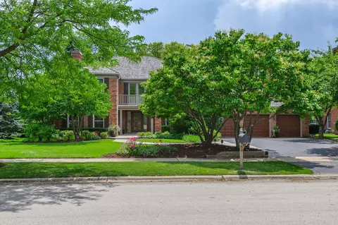 2324 Mohawk Ln, Glenview, IL 60026 photo 3
