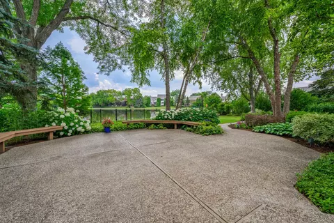 2324 Mohawk Ln, Glenview, IL 60026 photo 10