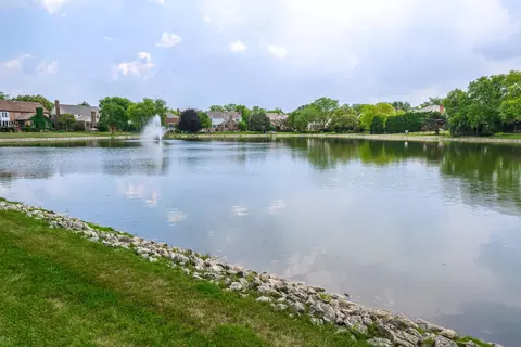 2324 Mohawk Ln, Glenview, IL 60026 photo 12