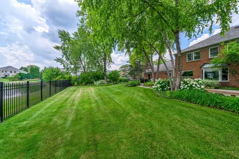 2324 Mohawk Ln, Glenview, IL 60026 photo 6