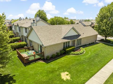 35 Corinth Ct, Tinley Park, IL 60477