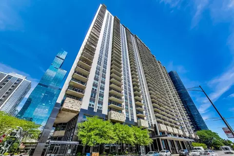 400 E Randolph St #3327, Chicago, IL 60601