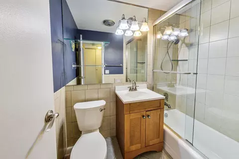 400 E Randolph St #3327, Chicago, IL 60601 photo 11