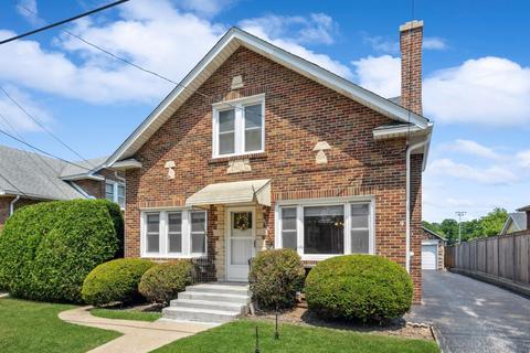 334 North Ave, Highwood, IL 60040