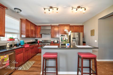 249 Sonora Dr, Elgin, IL 60124 photo 3