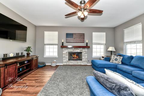 249 Sonora Dr, Elgin, IL 60124 photo 4