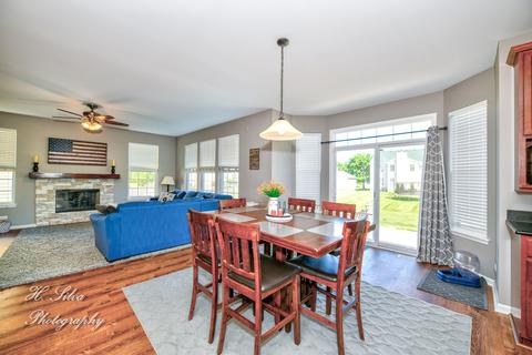 249 Sonora Dr, Elgin, IL 60124 photo 5