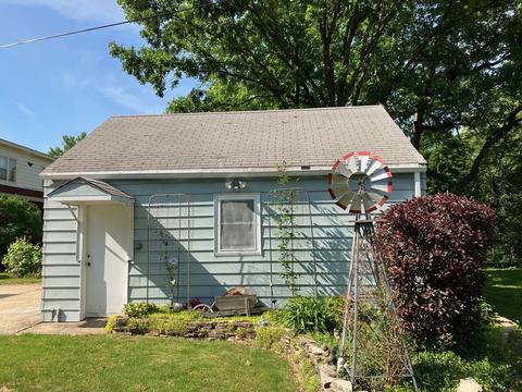 920 S Fourth St S, Aurora, IL 60505 photo 4