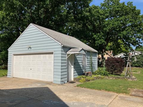 920 S Fourth St S, Aurora, IL 60505 photo 3