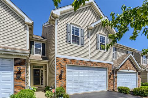 16 Blue Stem Ct, Streamwood, IL 60107