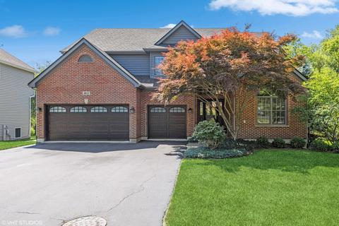 3611 Oakleaf Ln, Crystal Lake, IL 60012