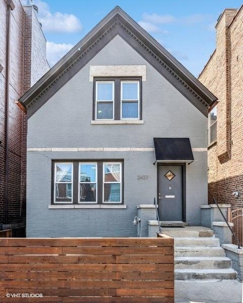 2437 W Augusta Blvd, Chicago, IL 60622