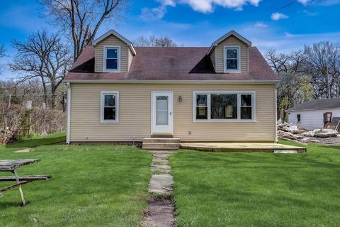 3111 River Park Dr, Johnsburg, IL 60051