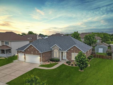 402 W Hunter Ln, Minooka, IL 60447